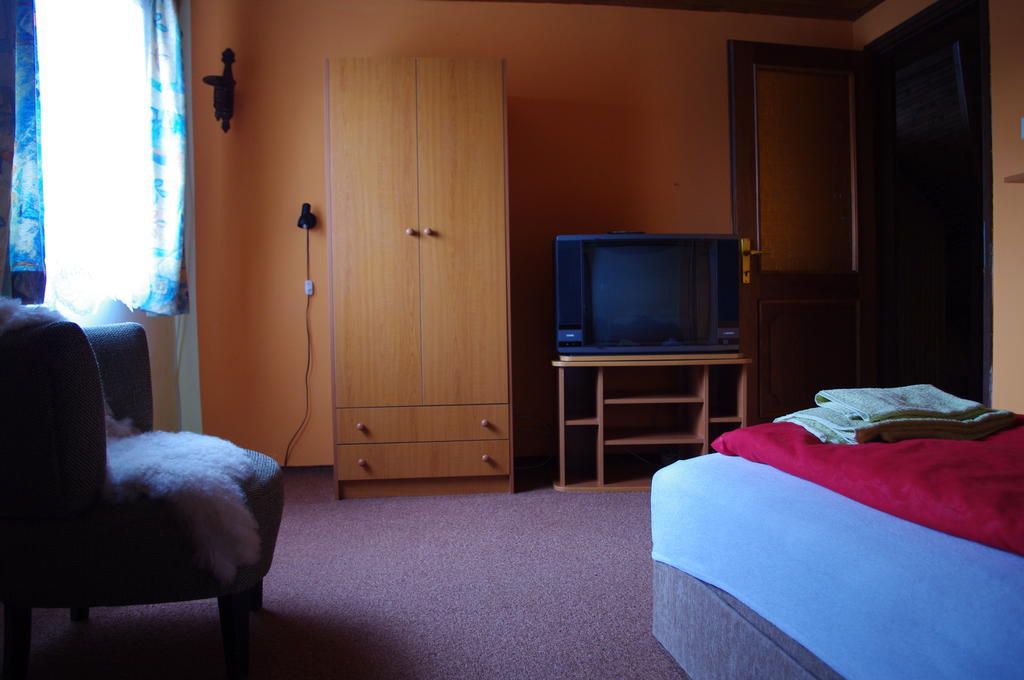 Horváth Kert Vendégház Zirc Zimmer foto